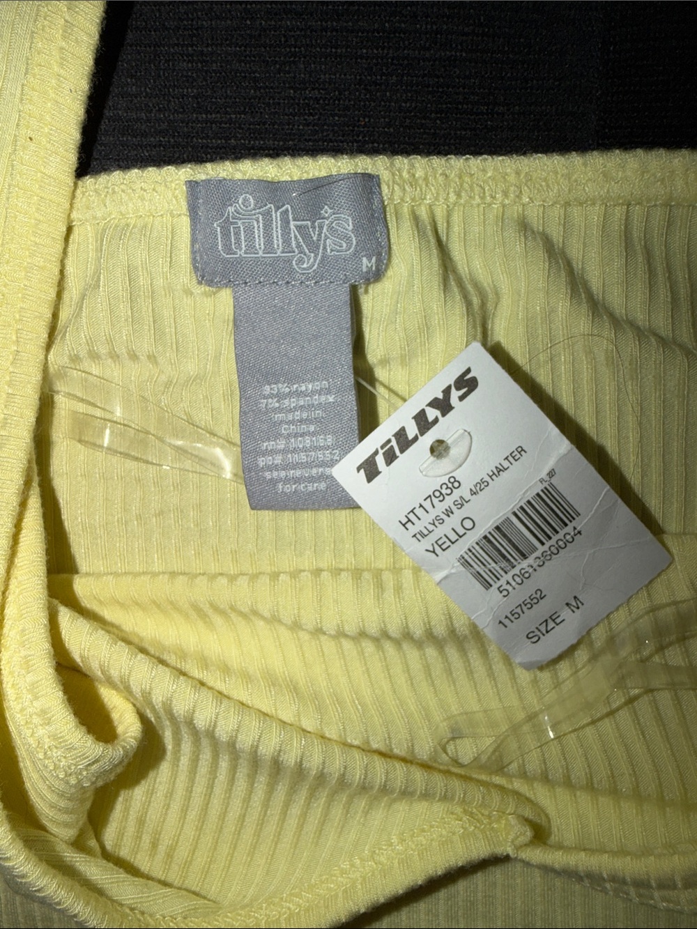💛 Women’s Yellow Ribbed Halter Top 💛 - Picture 2 of 3